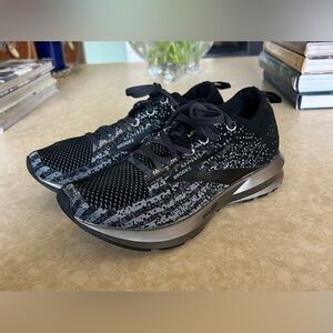 Brooks Levitate DNA Running Shoes Womens size 7